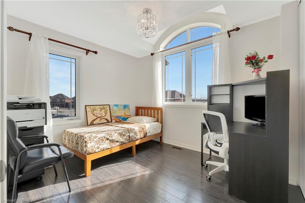 241 Thomas Avenue Property Photo 19
