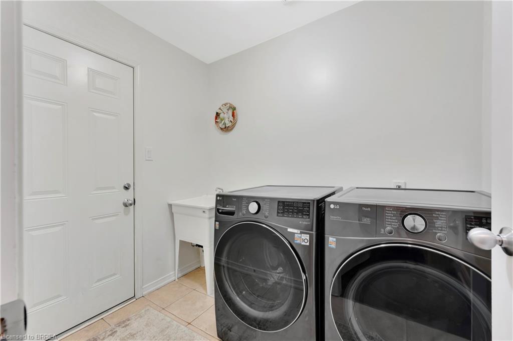 241 Thomas Avenue Property Photo 21