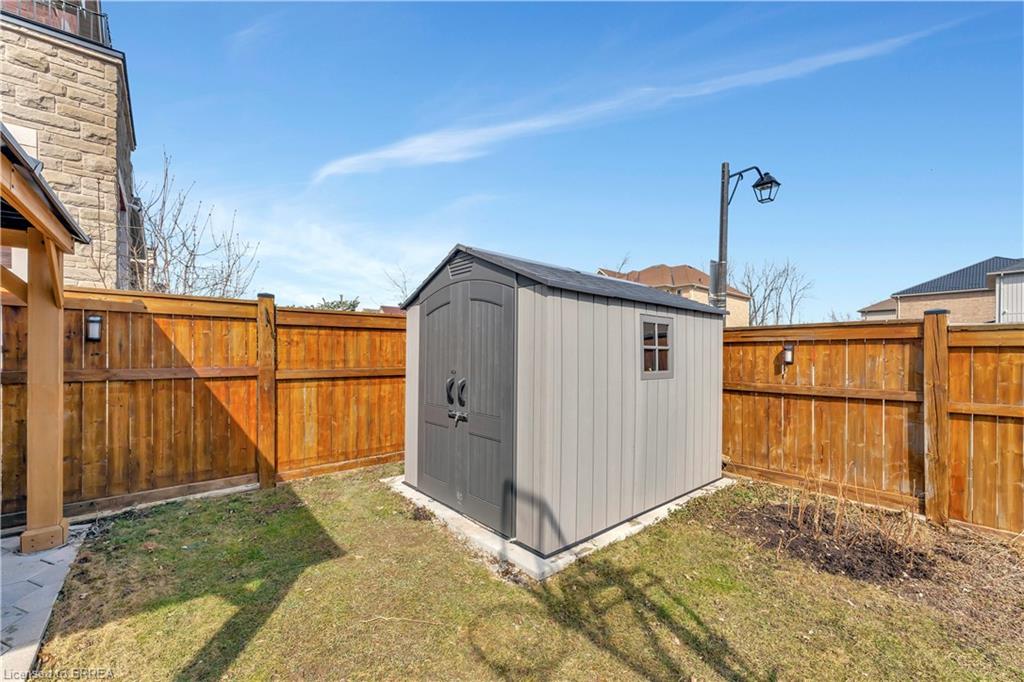 241 Thomas Avenue Property Photo 32