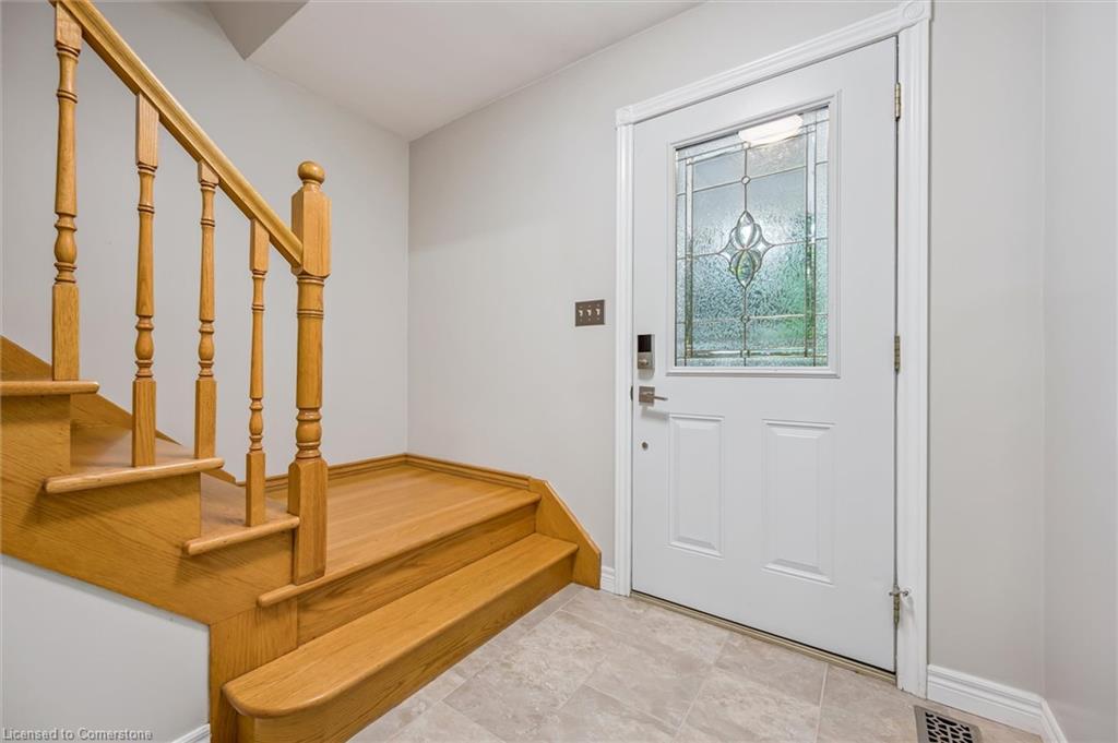 400 Shallmar Court Property Photo 6