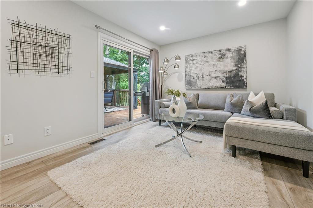 400 Shallmar Court Property Photo 16