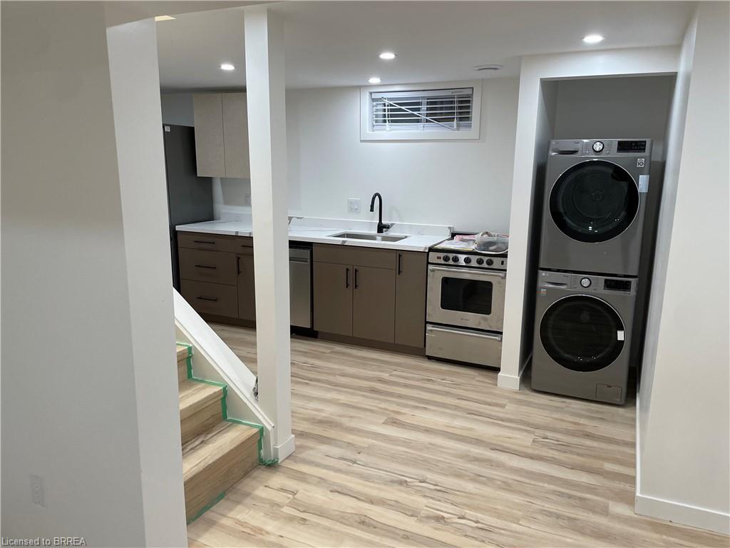 6 Mackay Avenue Property Photo 2