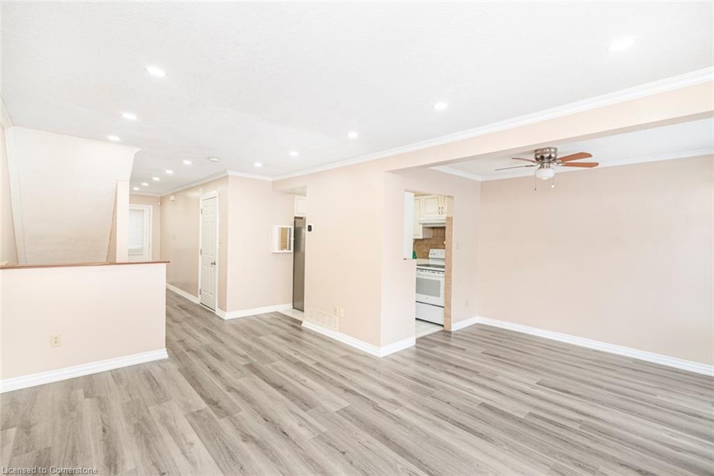 35-14 Derby Street Property Photo 6