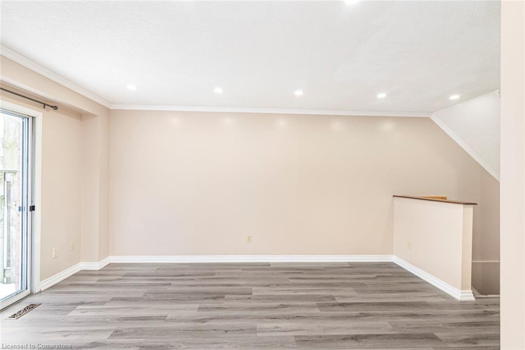 35-14 Derby Street Property Photo 9