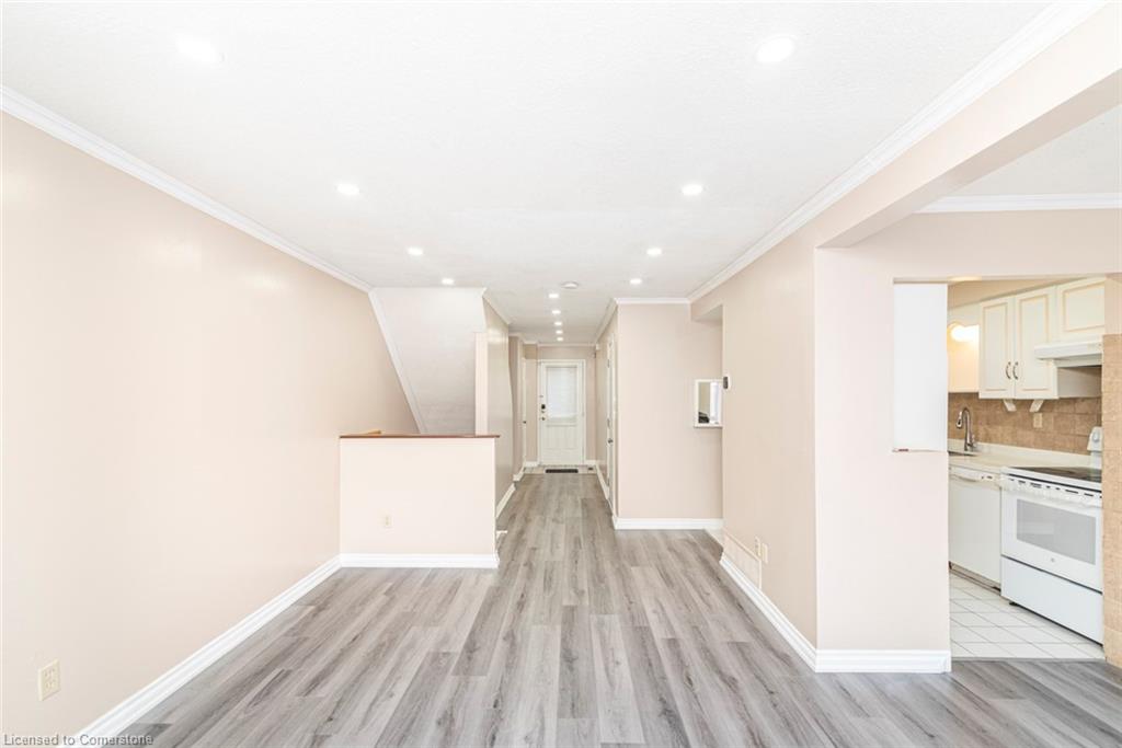 35-14 Derby Street Property Photo 10