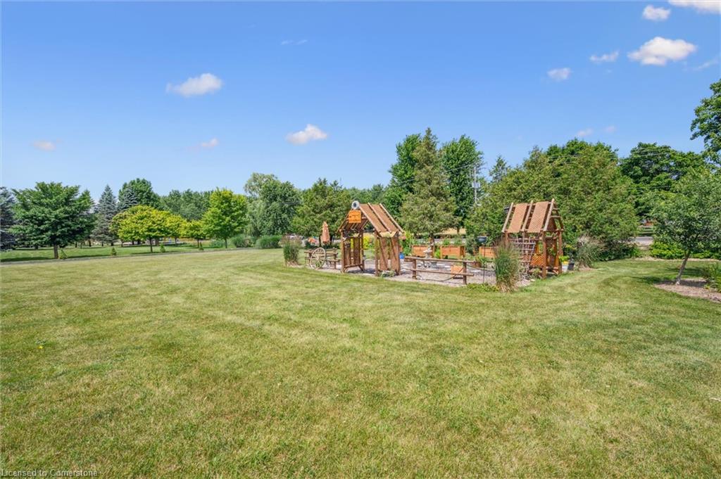 5792 8th Line E Property Photo 6