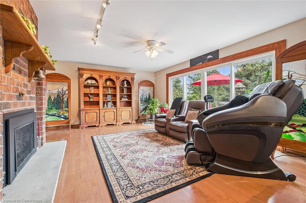 5792 8th Line E Property Photo 9