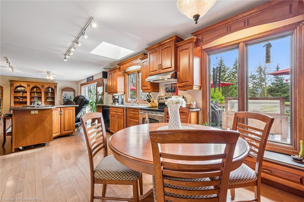 5792 8th Line E Property Photo 13