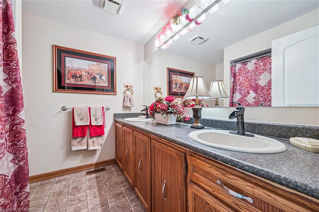 5792 8th Line E Property Photo 24