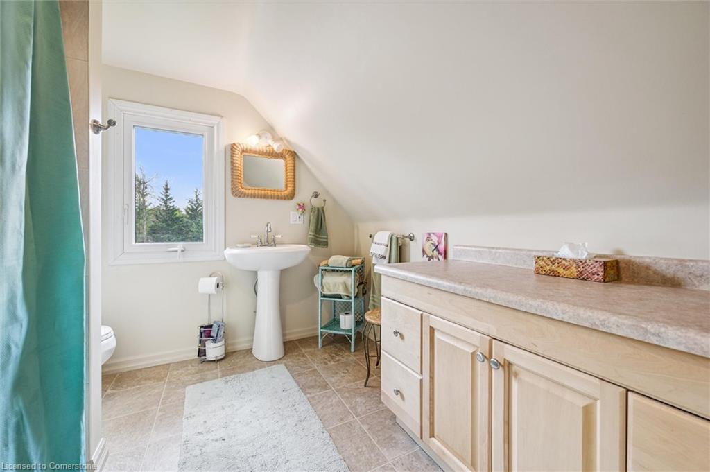 5792 8th Line E Property Photo 29
