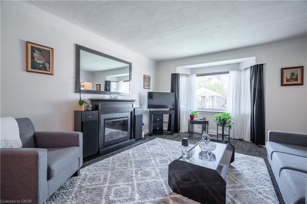 11 Speers Avenue Property Photo 6