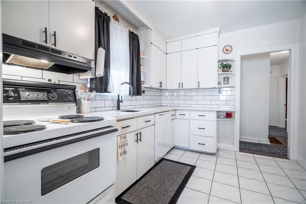 11 Speers Avenue Property Photo 11