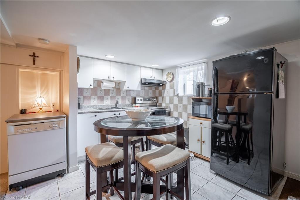 11 Speers Avenue Property Photo 19