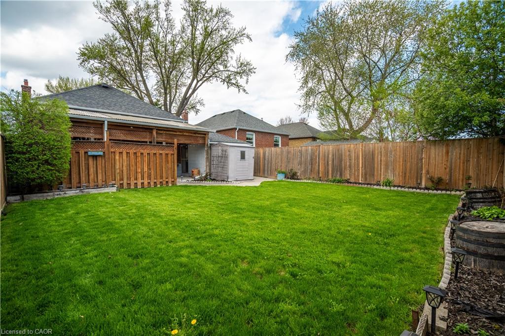 11 Speers Avenue Property Photo 30