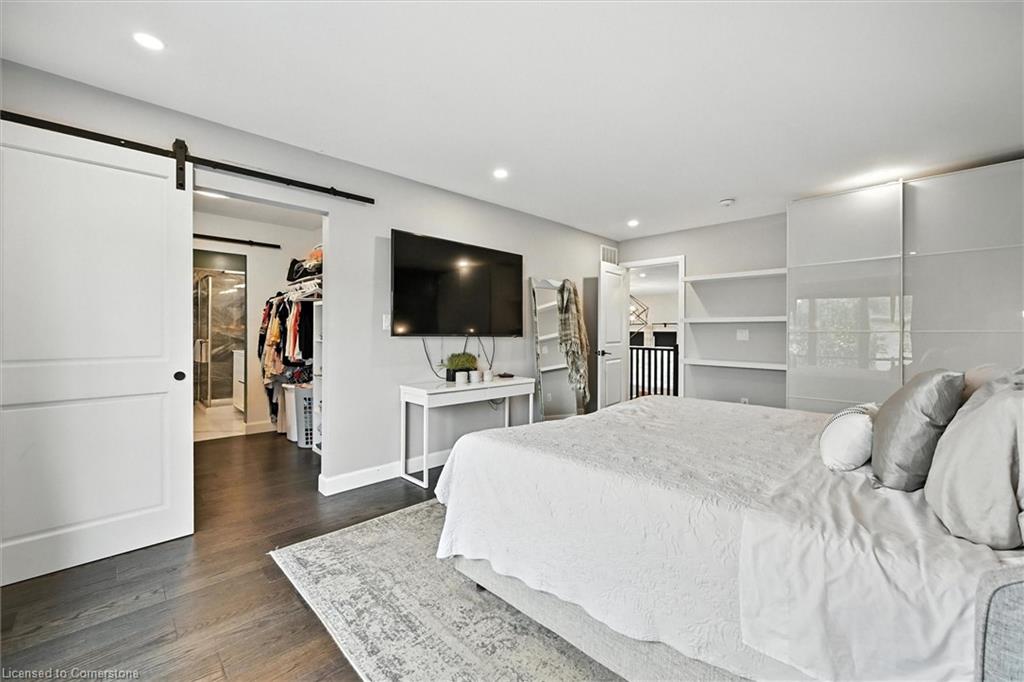27 Blackburn Lane Property Photo 25