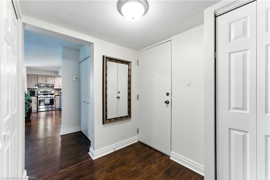 404-384 Erb Street W Property Photo 3