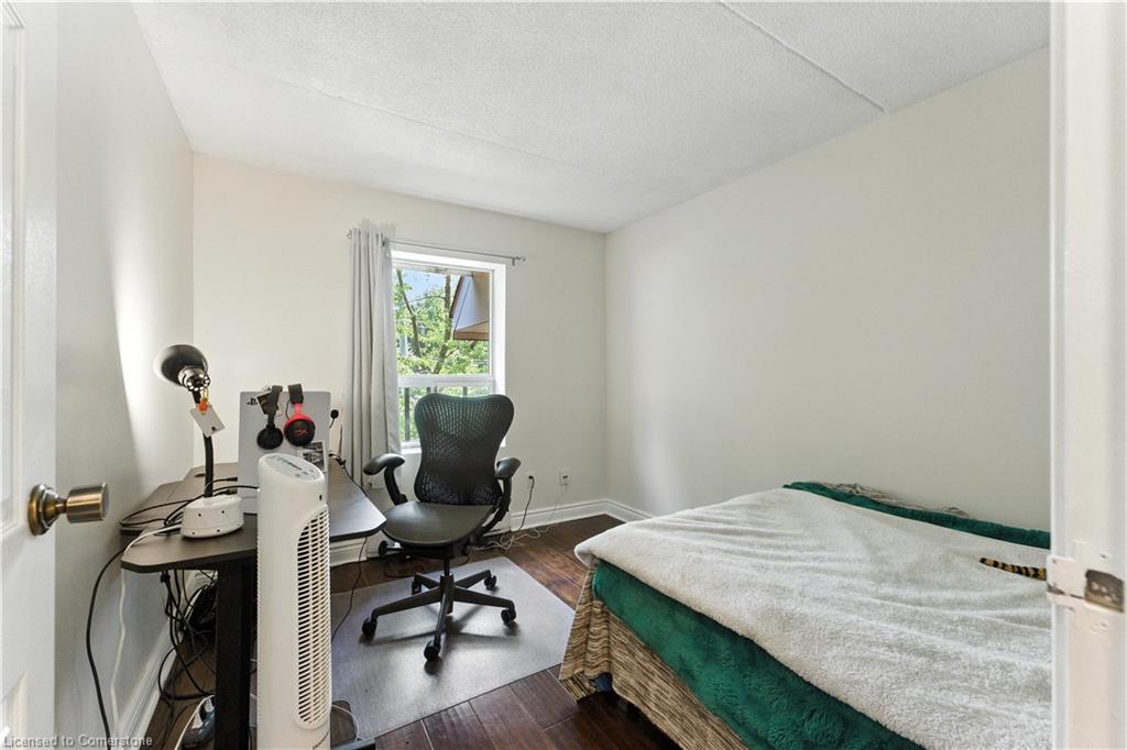 404-384 Erb Street W Property Photo 16