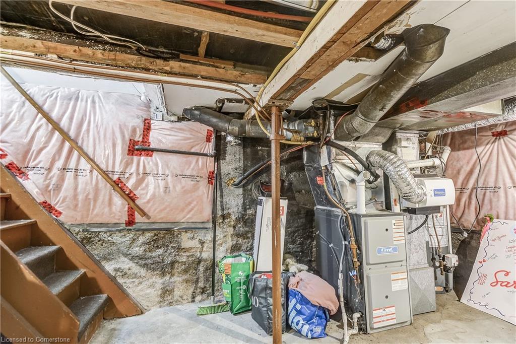 201 Barton Street W Property Photo 30