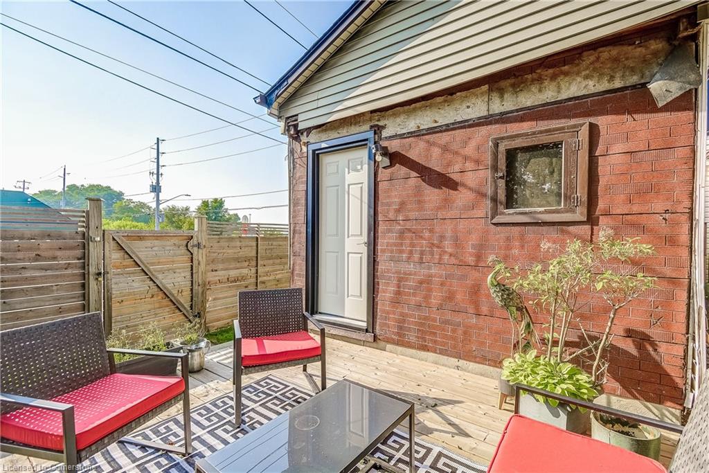 201 Barton Street W Property Photo 34