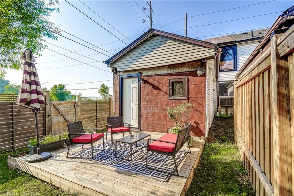 201 Barton Street W Property Photo 37