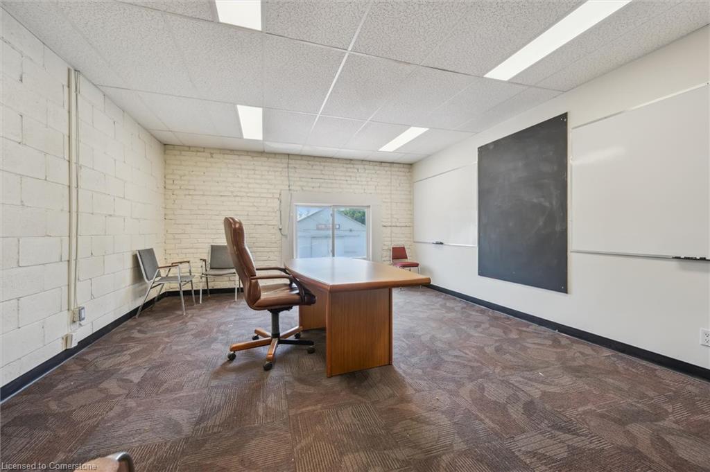 326 Wellington Street N Property Photo 1