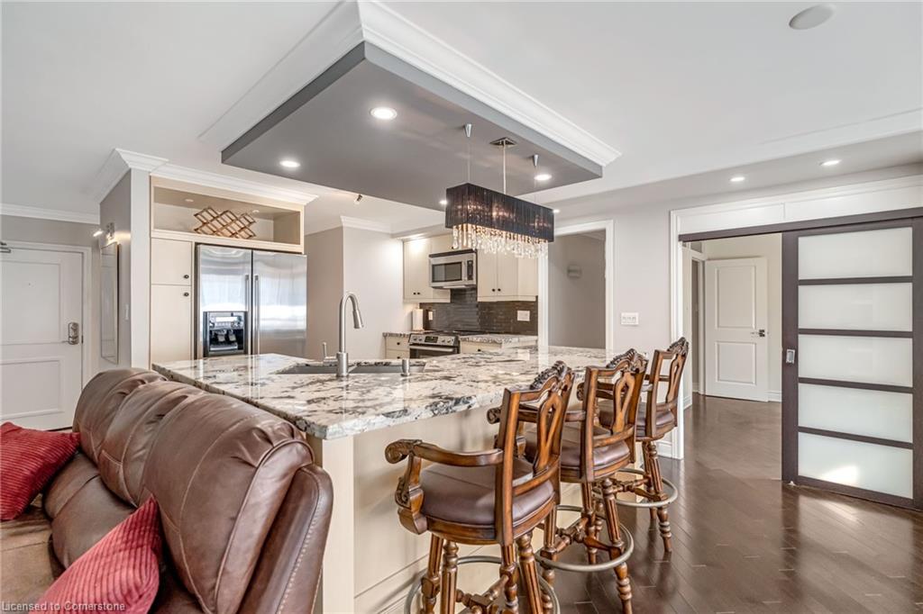 904-66 High Street E Property Photo 11