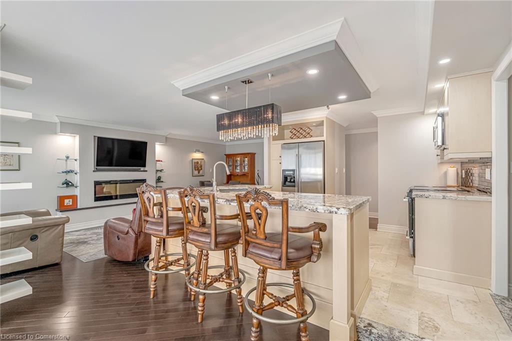 904-66 High Street E Property Photo 14