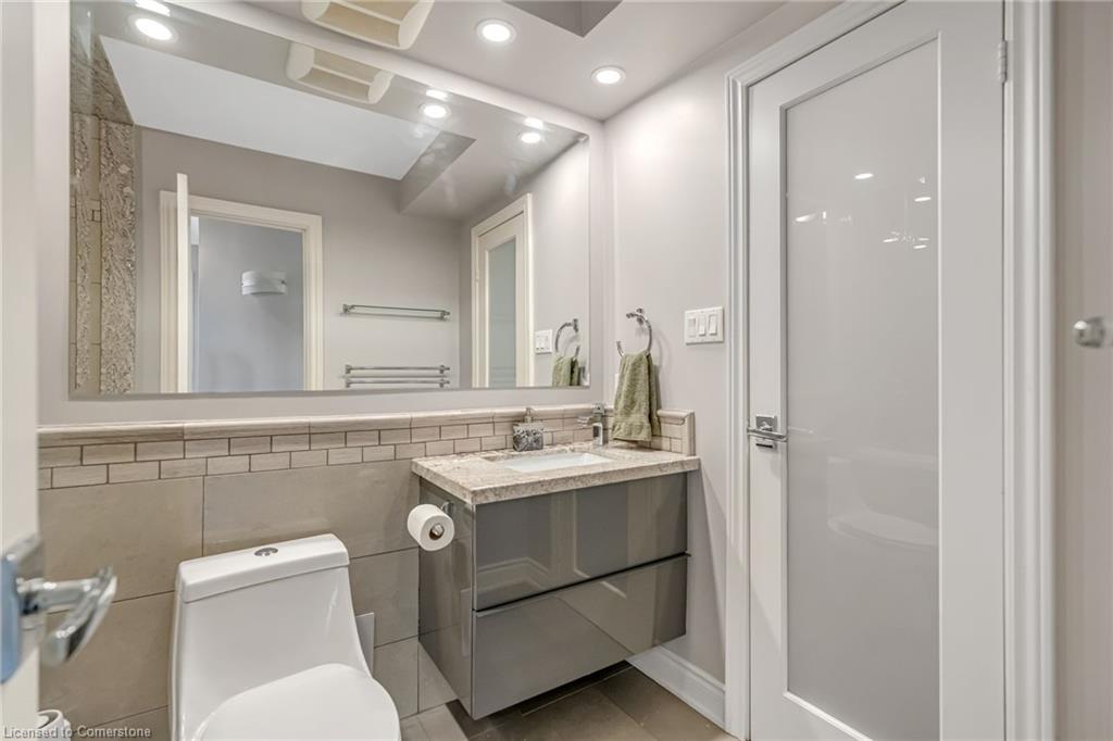 904-66 High Street E Property Photo 23