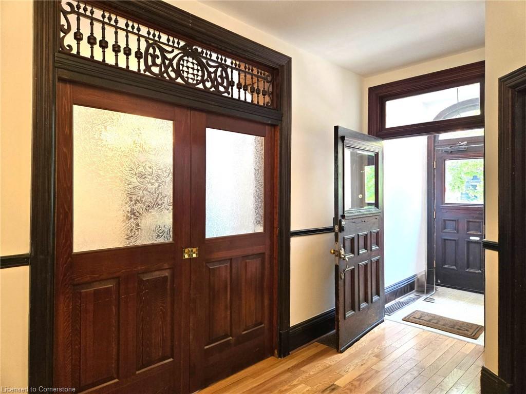 208 King Street E Property Photo 5