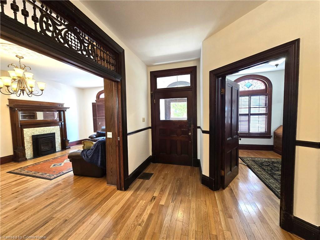 208 King Street E Property Photo 7