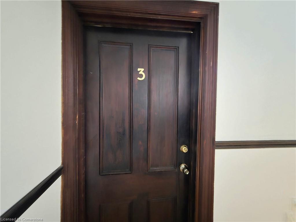 208 King Street E Property Photo 22