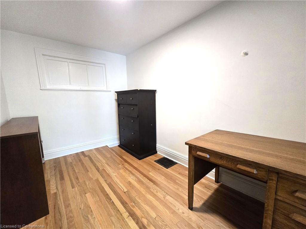 208 King Street E Property Photo 23