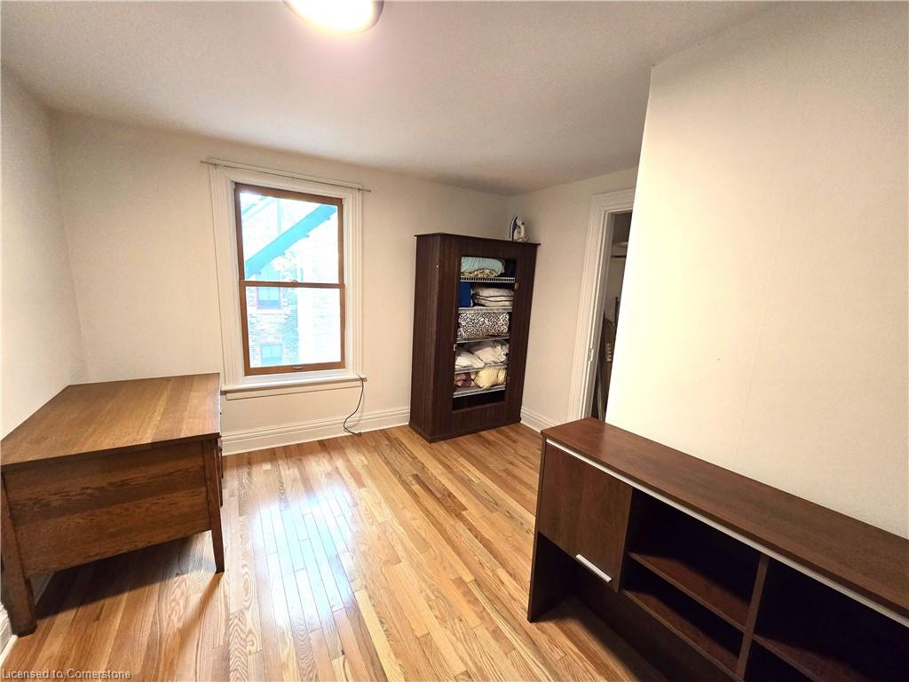 208 King Street E Property Photo 24