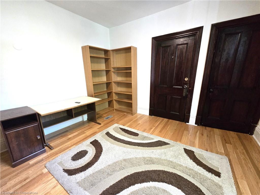 208 King Street E Property Photo 27