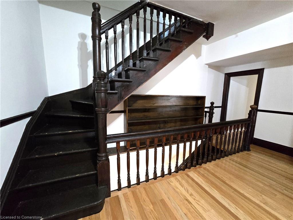 208 King Street E Property Photo 37