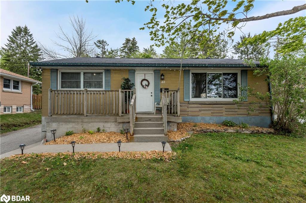 48 Brant Street W