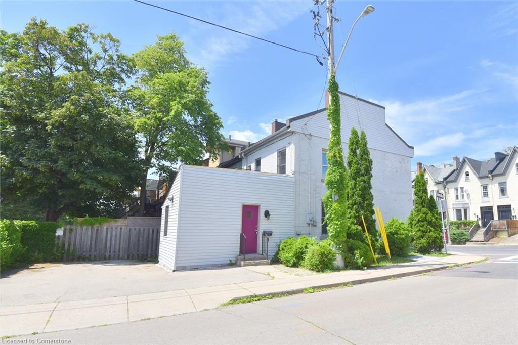 275 Main Street W Property Photo 2