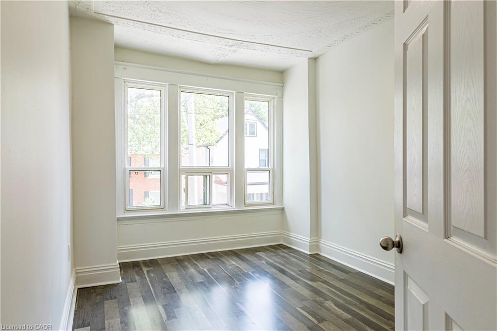 22 Myrtle Avenue Property Photo 33