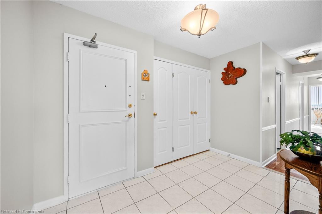 1402-2185 Marine Drive Property Photo 7