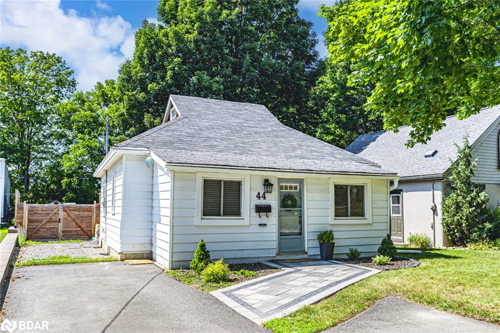 44 Adelaide Street Property Photo 1