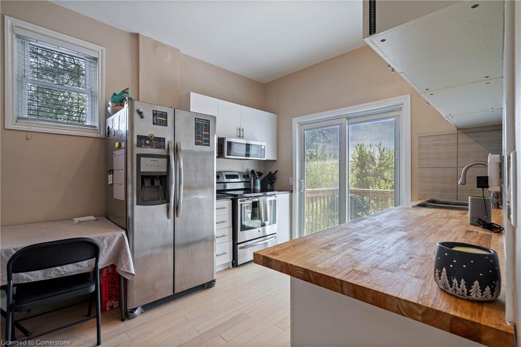 550 James Street N Property Photo 1