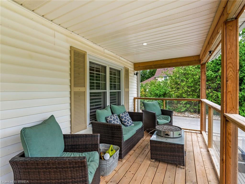 233 Oakland Road Property Photo 7