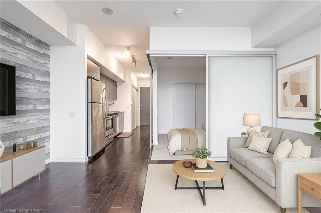 2206-105 The Queensway Property Photo 6