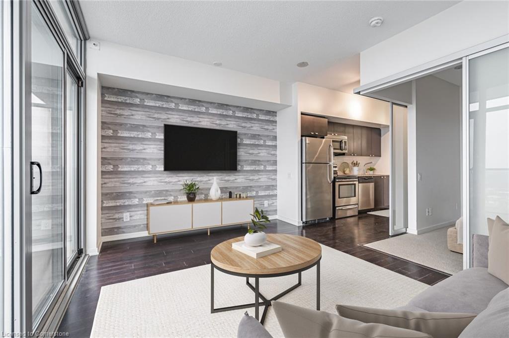 2206-105 The Queensway Property Photo 7