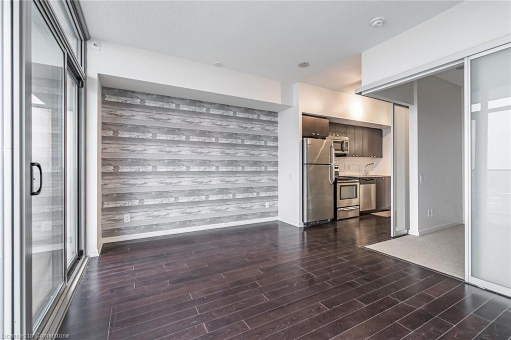 2206-105 The Queensway Property Photo 24