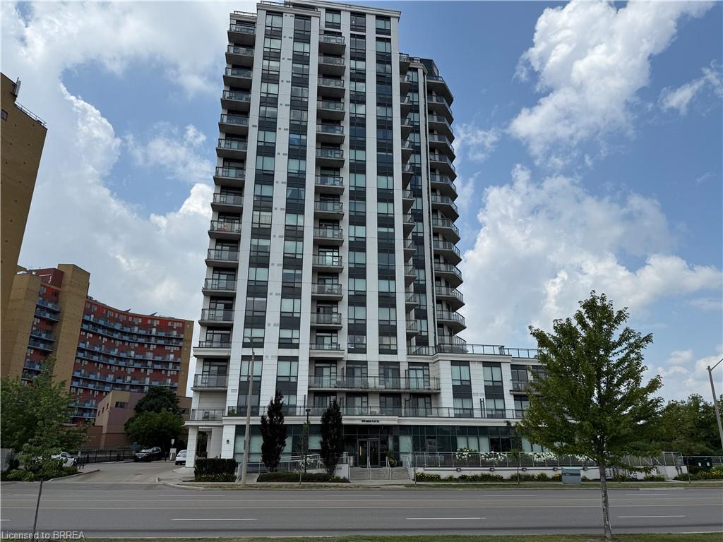 405-840 Queens Plate Drive Property Photo 1