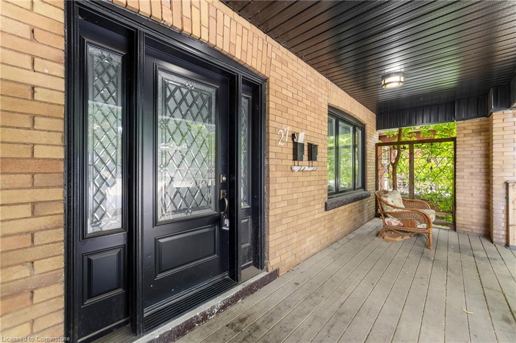 27 Melrose Avenue S Property Photo 3