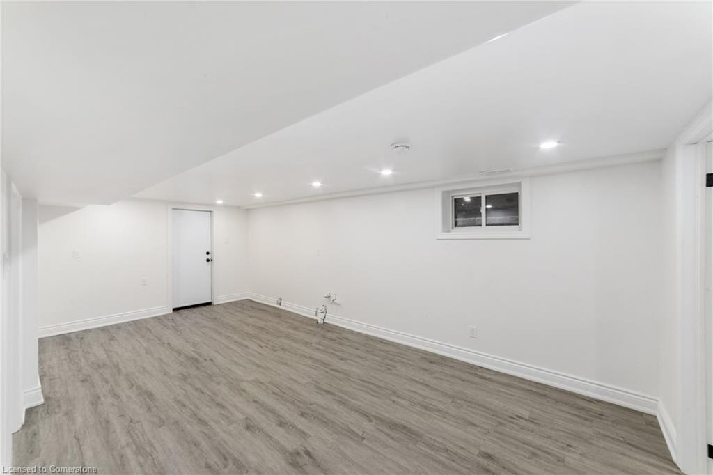 27 Melrose Avenue S Property Photo 12