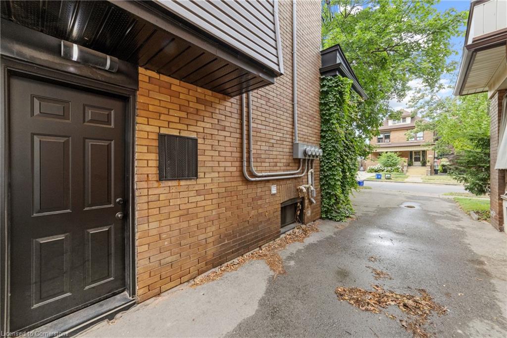 27 Melrose Avenue S Property Photo 19