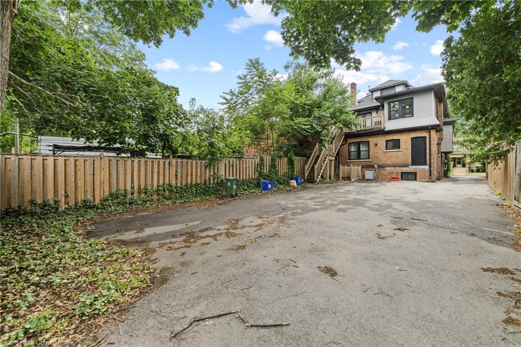 27 Melrose Avenue S Property Photo 21